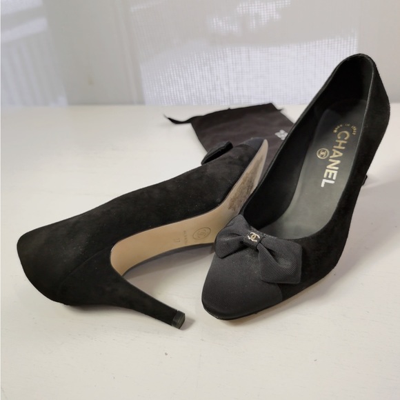 Chanel Suede CC Logo Pumps Size37 - Picture 2 of 7